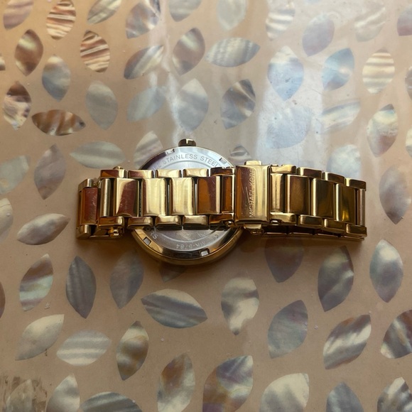 Michael Kors Gold Watch for Women. MK5784 - Picture 5 of 9